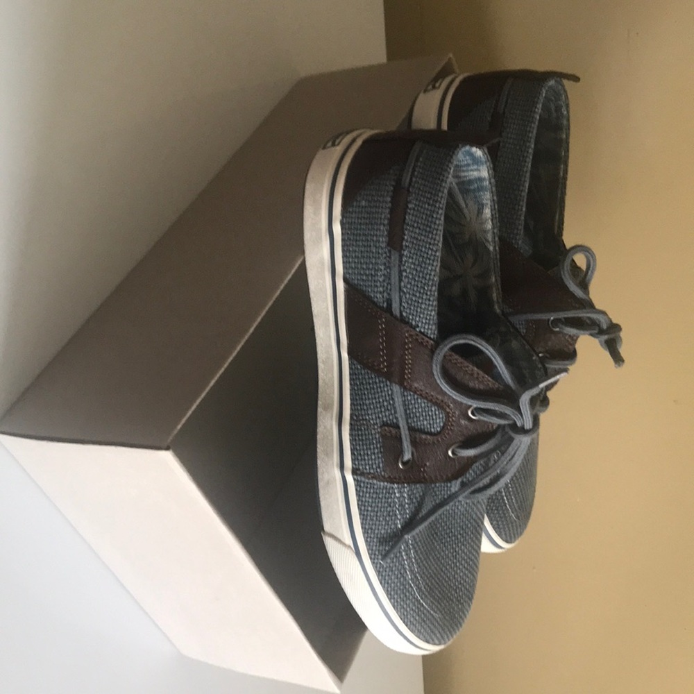 Tommy Bahama boat shoes